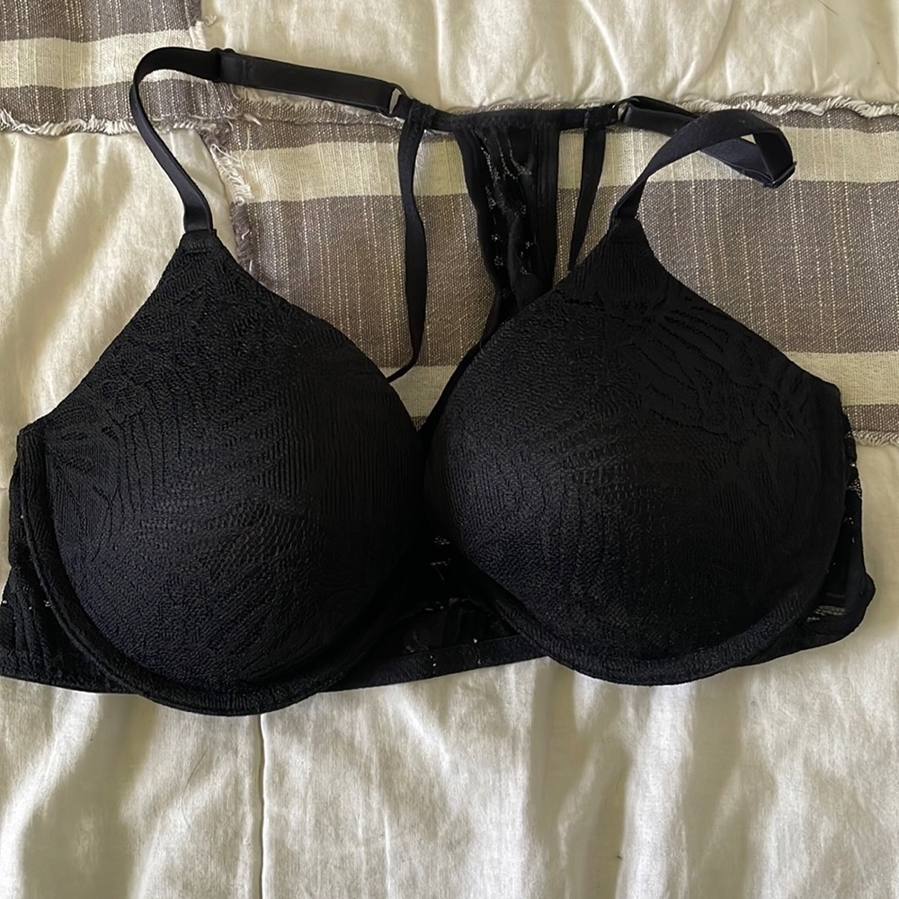 VS Pink Lace Bra